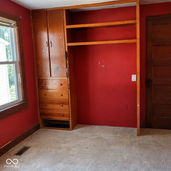 220 12th ST, Bloomfield, IN 47424