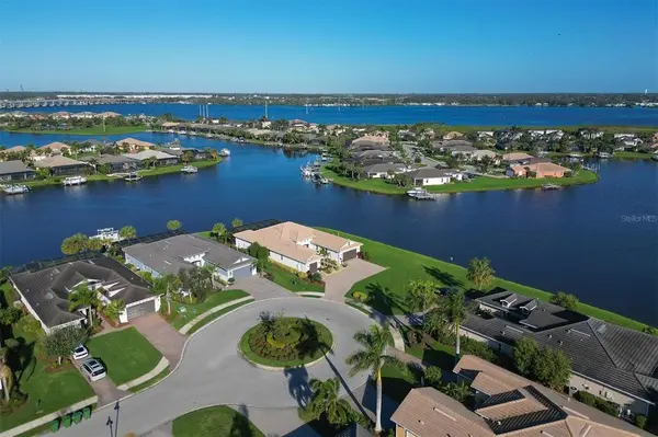 1016 LANYARD CT, Bradenton, FL 34208