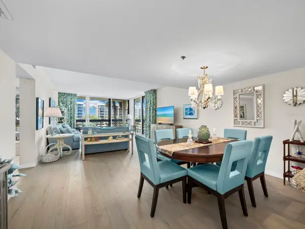 1075 GULF OF MEXICO DR #205, Longboat Key, FL 34228
