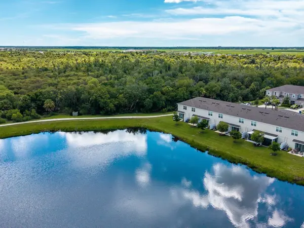 8632 LUNAR SKYE ST, Sarasota, FL 34241