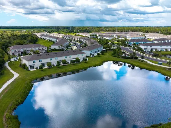 8632 LUNAR SKYE ST, Sarasota, FL 34241