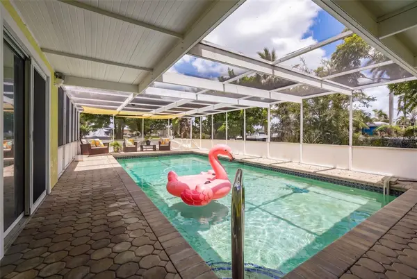 133 HOLLY AVE, Sarasota, FL 34243