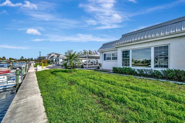 9819 HERNANDO CT #29-A, Bradenton, FL 34210