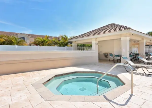 7046 PROSPERITY CIR #902, Sarasota, FL 34238