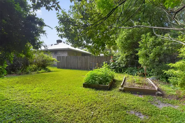 950 WOODSITE DR, Deland, FL 32720