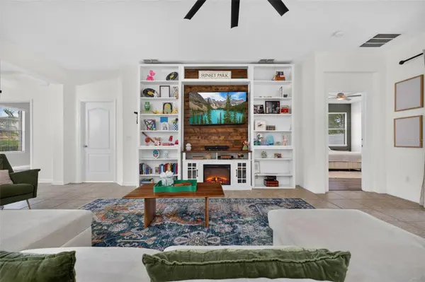 810 WOODS LANDING DR, Minneola, FL 34715