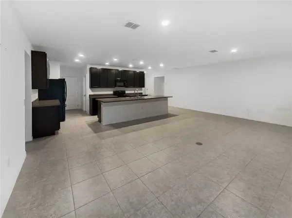 1805 DAYBREAK DR, Fruitland Park, FL 34731