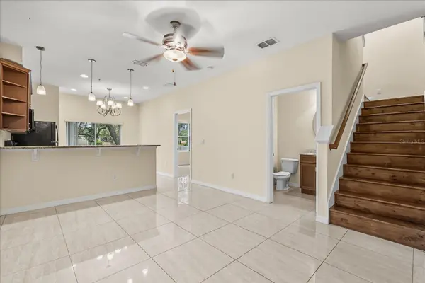 2018 ROYAL VISTA CT, Orlando, FL 32817