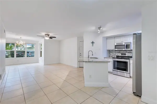4540 COMMANDER DR #2218, Orlando, FL 32822