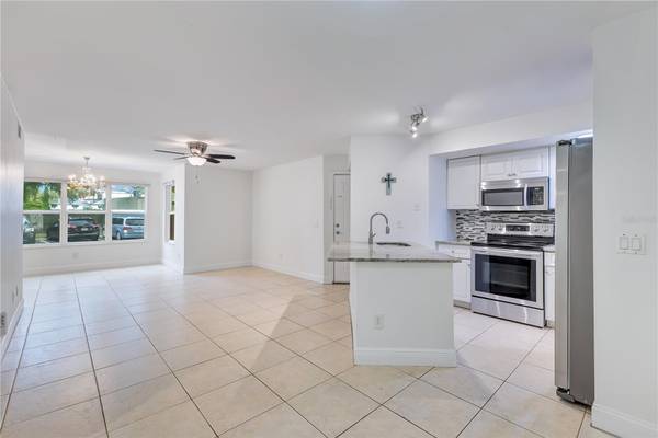 4540 COMMANDER DR #2218, Orlando, FL 32822