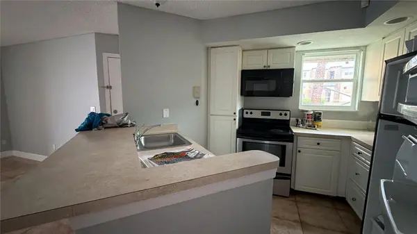 4658 COMMANDER DR #817, Orlando, FL 32822
