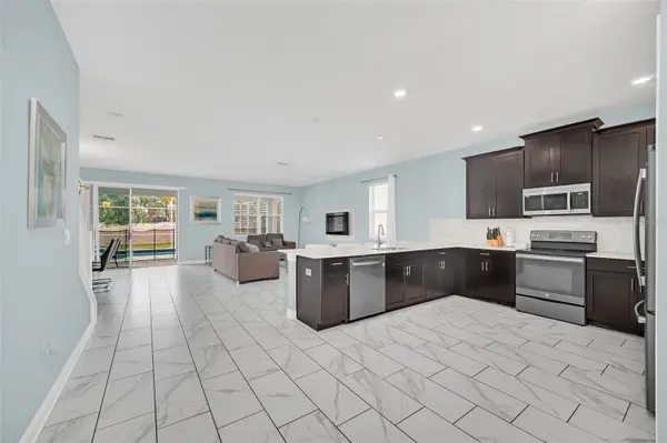 1652 MOON VALLEY DR, Davenport, FL 33896