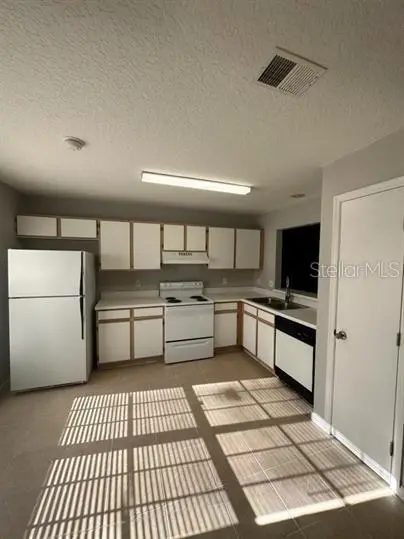 2147 CYPRESS BAY BLVD, Kissimmee, FL 34743