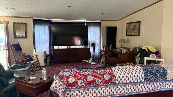 12171 NW 168TH PL, Reddick, FL 32686