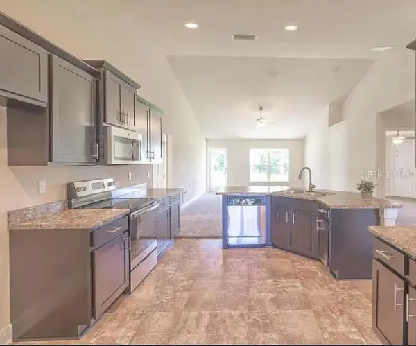 702 SE WALTERS TER, Port St Lucie, FL 34983