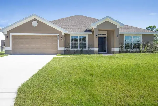 702 SE WALTERS TER, Port St Lucie, FL 34983