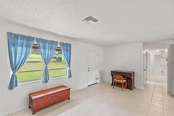 40319 ORANGE CIR, Lady Lake, FL 32159