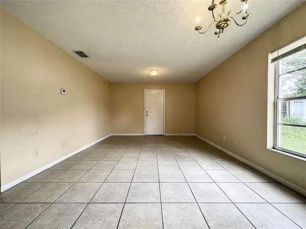 606 CLAUDE HOLMES SR AVE, Haines City, FL 33844