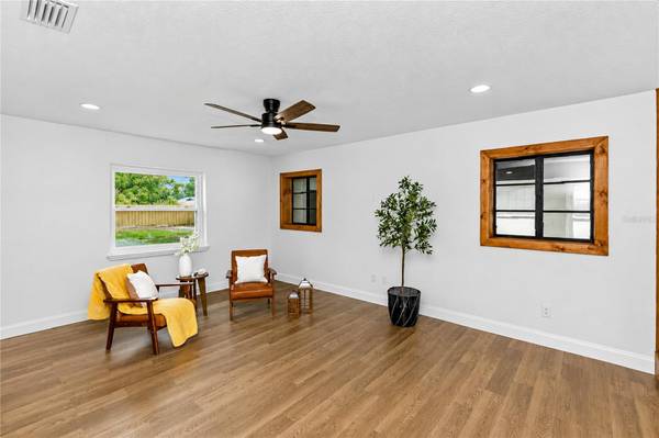 112 COLOMBA RD, Debary, FL 32713
