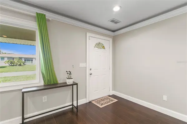 1009 WOODLEY RD, Clearwater, FL 33764