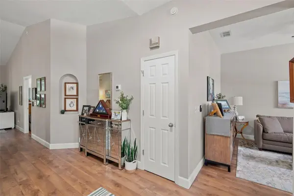 1008 OTTER MILL WAY #18, Sun City Center, FL 33573