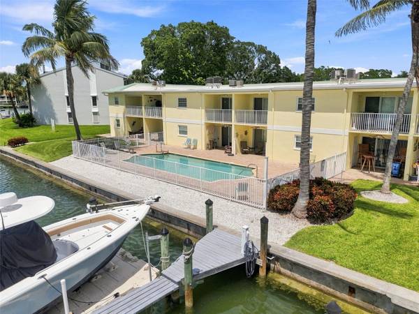 12100 CAPRI CIR S #204, Treasure Island, FL, 33706 photo 39