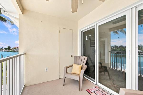 12100 CAPRI CIR S #204, Treasure Island, FL, 33706 photo 28