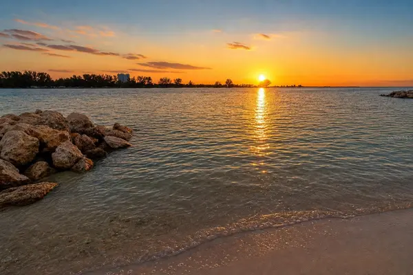 691 S GULFVIEW BLVD #711, Clearwater, FL 33767