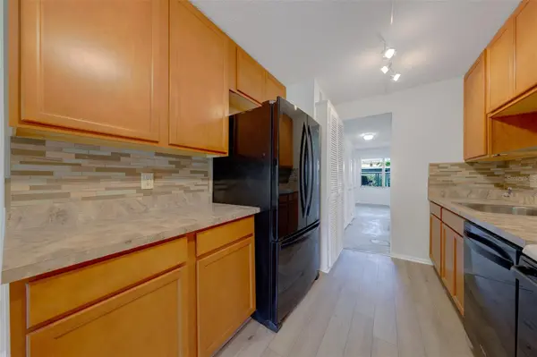 5090 BAY ST NE #124, St Petersburg, FL 33703