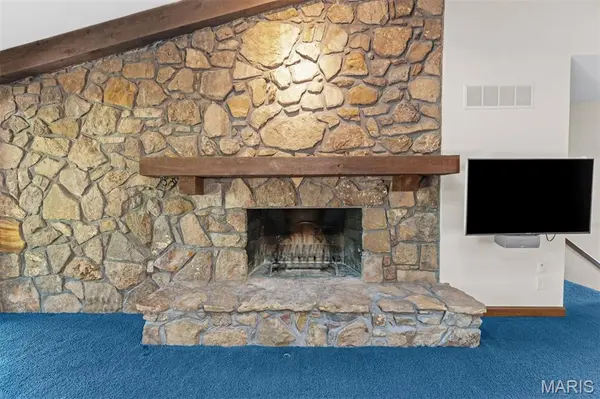 7 Villa Coublay, Frontenac, MO 63131