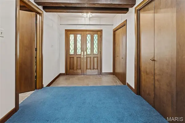 7 Villa Coublay, Frontenac, MO 63131