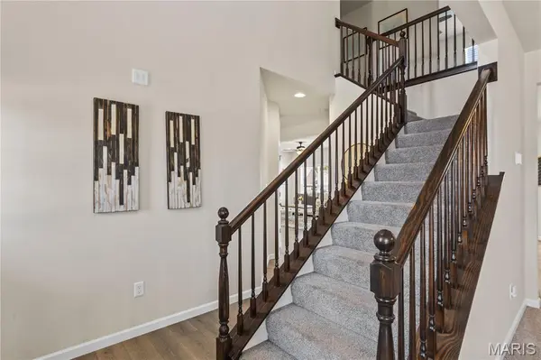 211 Brookview Way CT, O'fallon, MO 63366