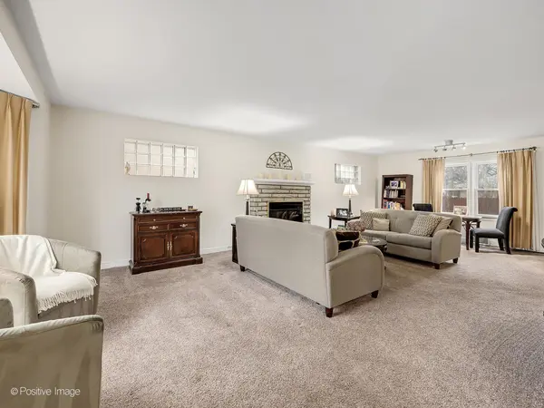 821 N Catherine AVE, La Grange Park, IL 60526