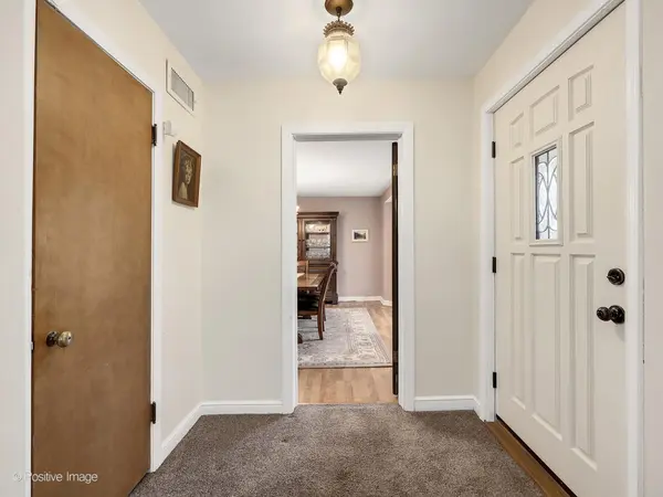 821 N Catherine AVE, La Grange Park, IL 60526