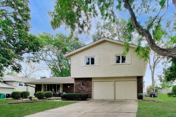 252 Millford LN, Bloomingdale, IL 60108