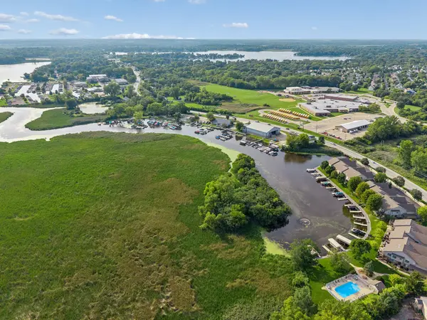 814 W Il Route 173, Antioch, IL 60002