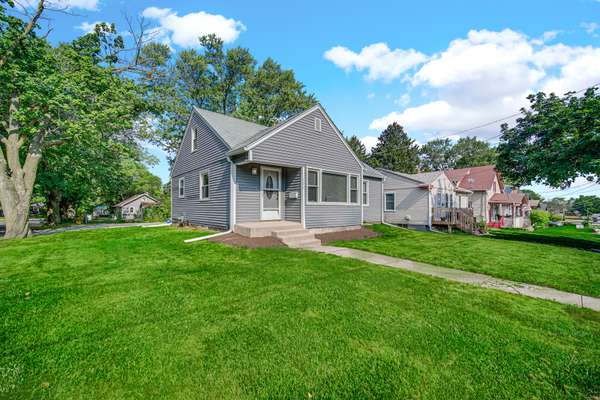 702 N Independence AVE, Rockford, IL 61101