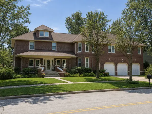 1506 Oswego RD #A, Naperville, IL 60540