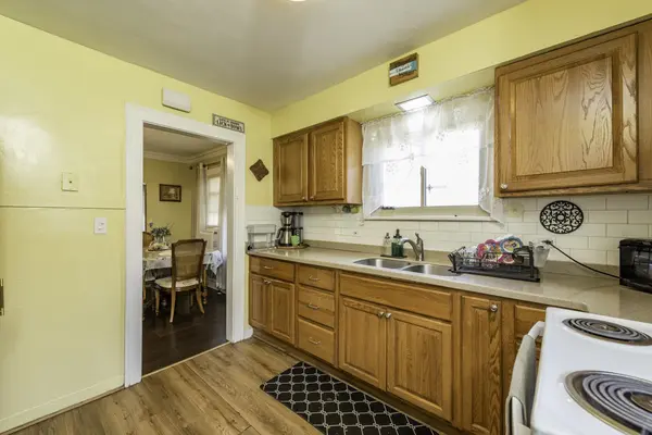 1033 W Atlantic AVE, Waukegan, IL 60085