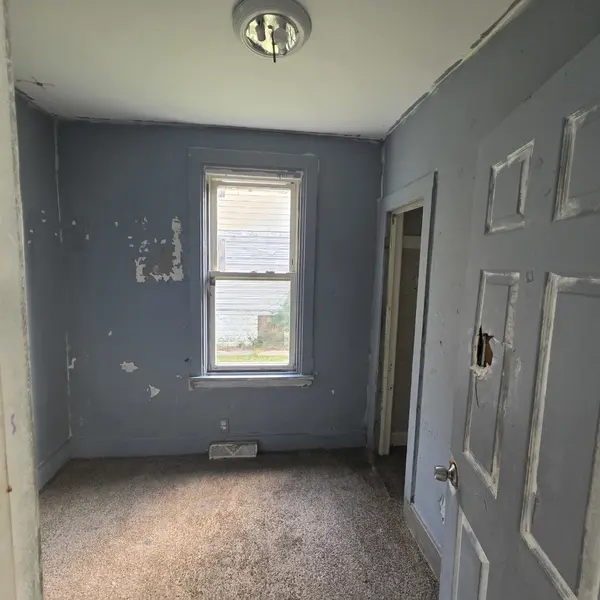11936 S Prairie AVE, Chicago, IL 60628