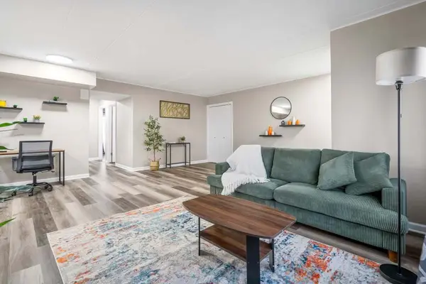 816 W Saint James ST #1E, Arlington Heights, IL 60005
