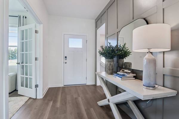 294 Snowdrop LN, Elgin, IL 60124