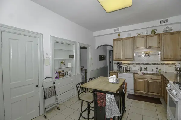 3222 N RACINE AVE #2, Chicago, IL 60657