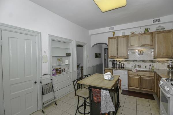 3222 N RACINE AVE #2, Chicago, IL 60657