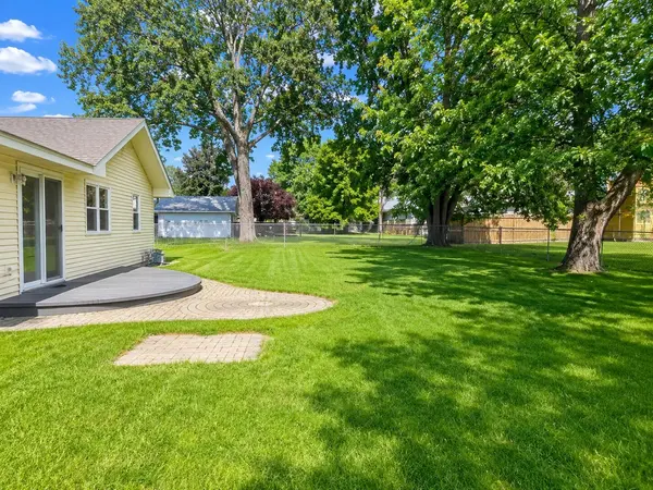 111 Sherwood DR, Crown Point, IN 46307