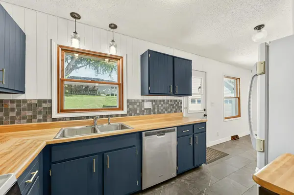 709 37th ST SW, Rochester, MN 55902