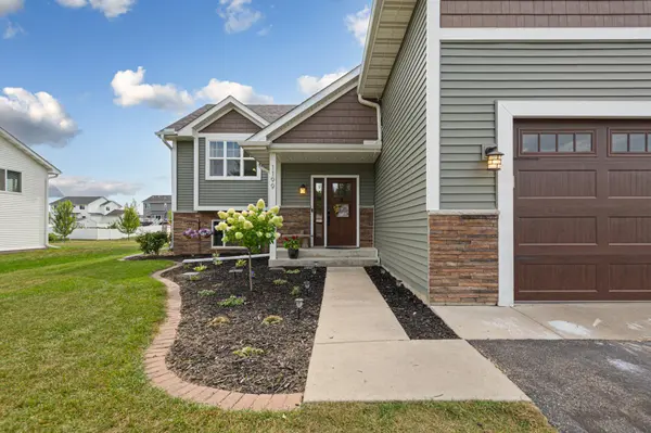 1199 Bluff ST, Dundas, MN 55019