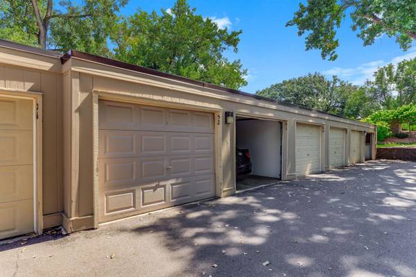 4548 Cedar Lake RD S #2, Saint Louis Park, MN 55416