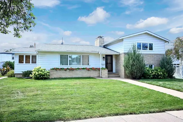 65 E Broadway ST, Winona, MN 55987