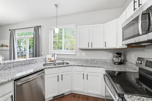 2078 Mainstreet, Hopkins, MN 55343